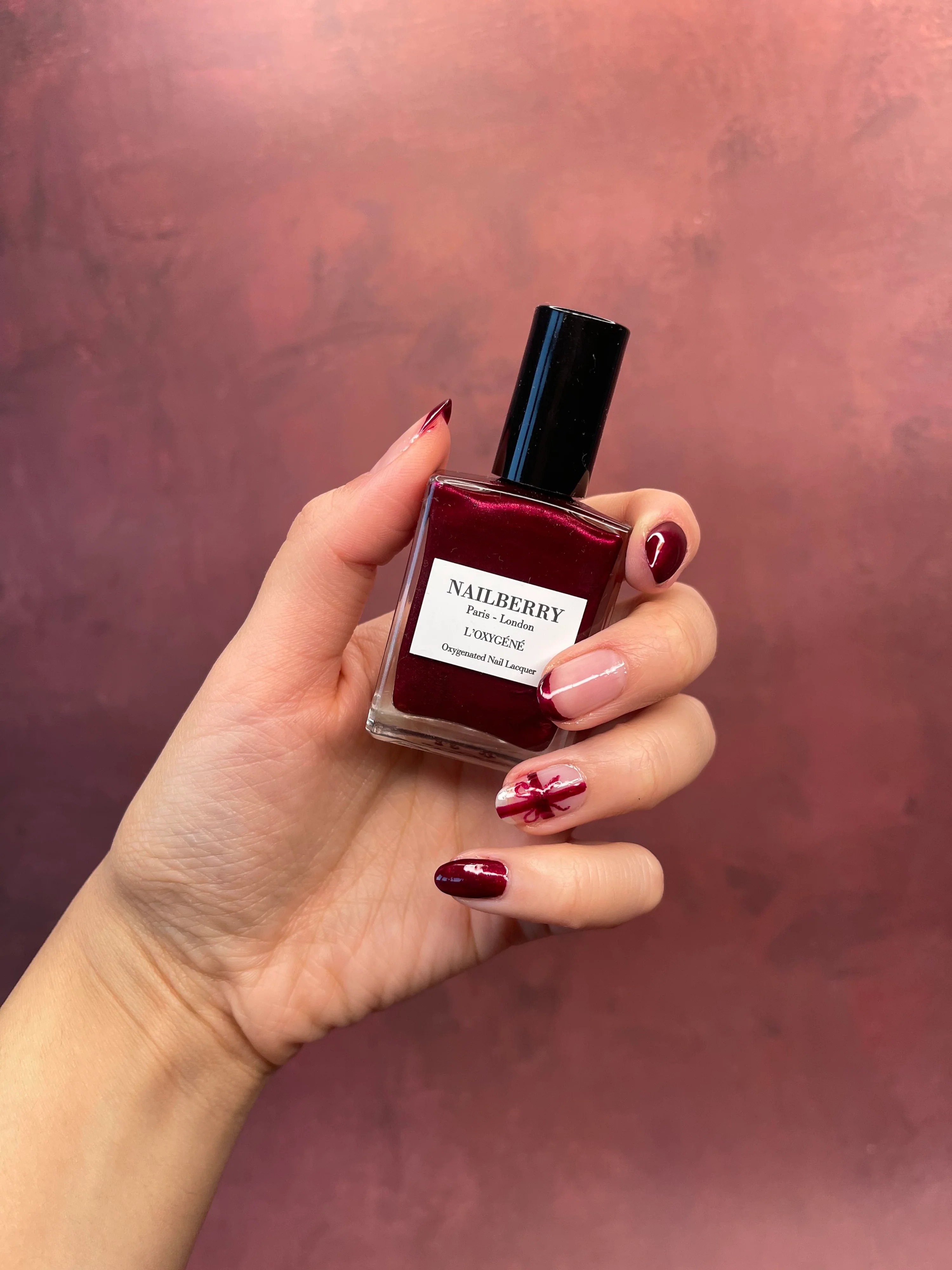 NAILBERRY NAIL LACQUER MYSTIQUE RED - OXY RED SPARKLING
