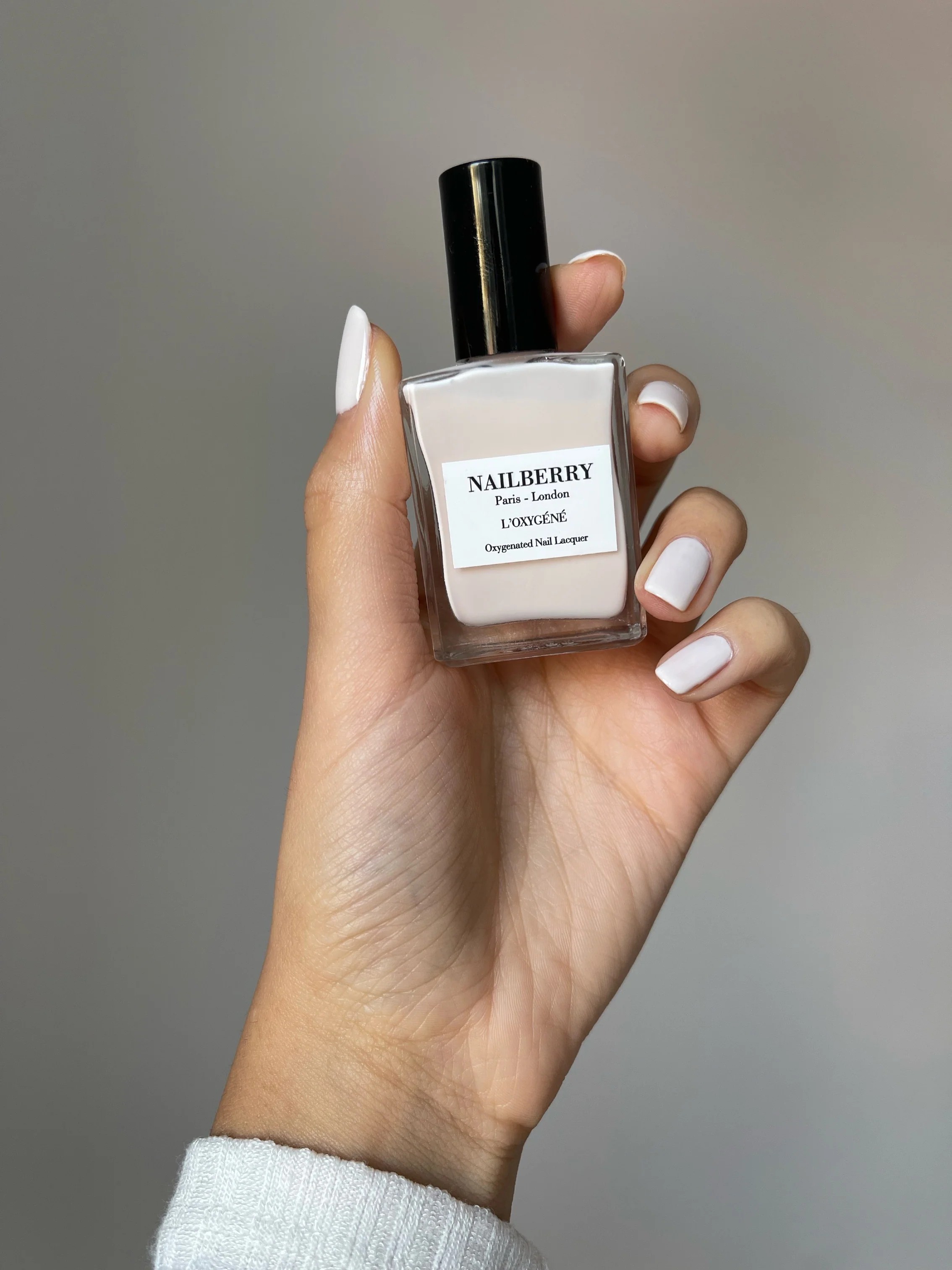 NAILBERRY NAIL LACQUER ALMOND - OXY LIGHT BEIGE
