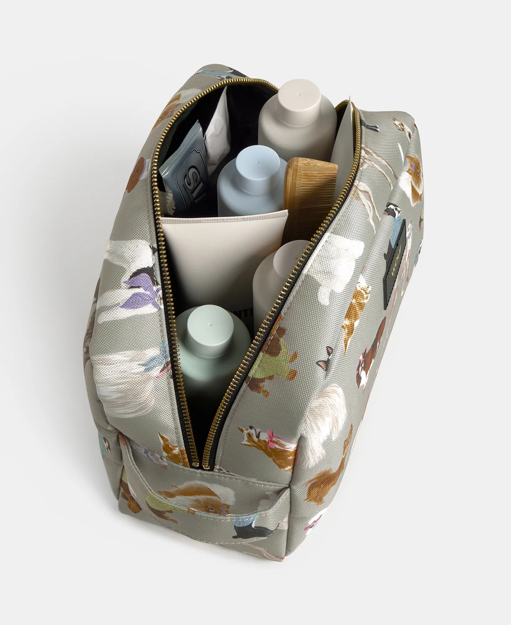 WOUF PUPPY LARGE TOILETRY BAG