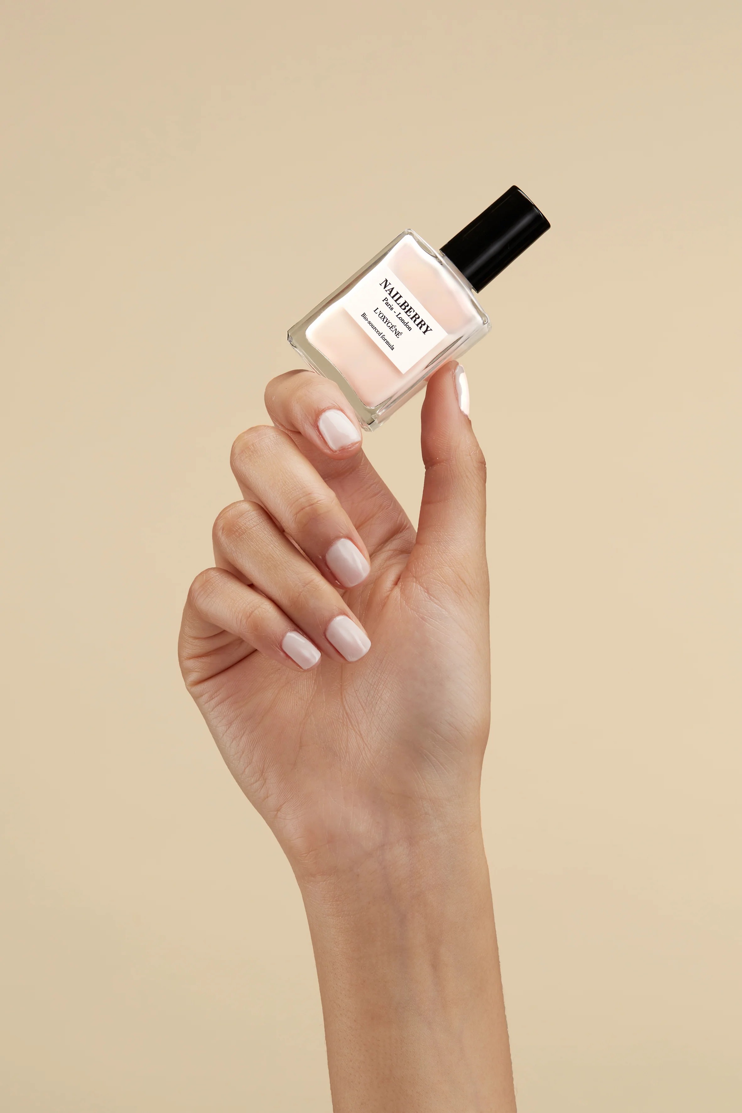 NAILBERRY NAIL LACQUER ALMOND - OXY LIGHT BEIGE
