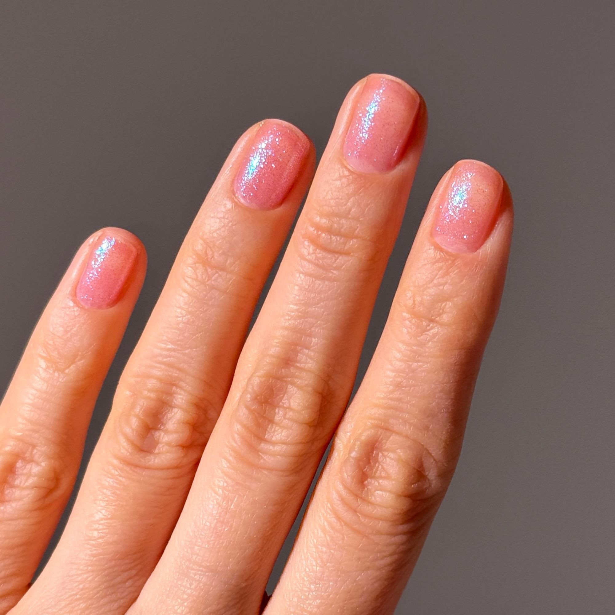 LONDONTOWN KUR GLOW GETTER NAIL LUMINIZER PRISM