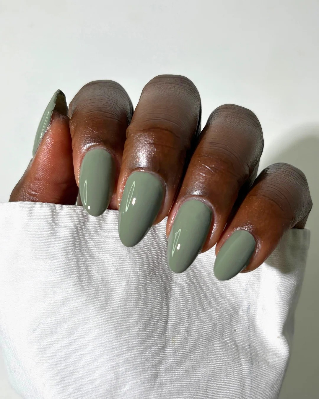 NAILBERRY NAIL LACQUER A NEW LEAF