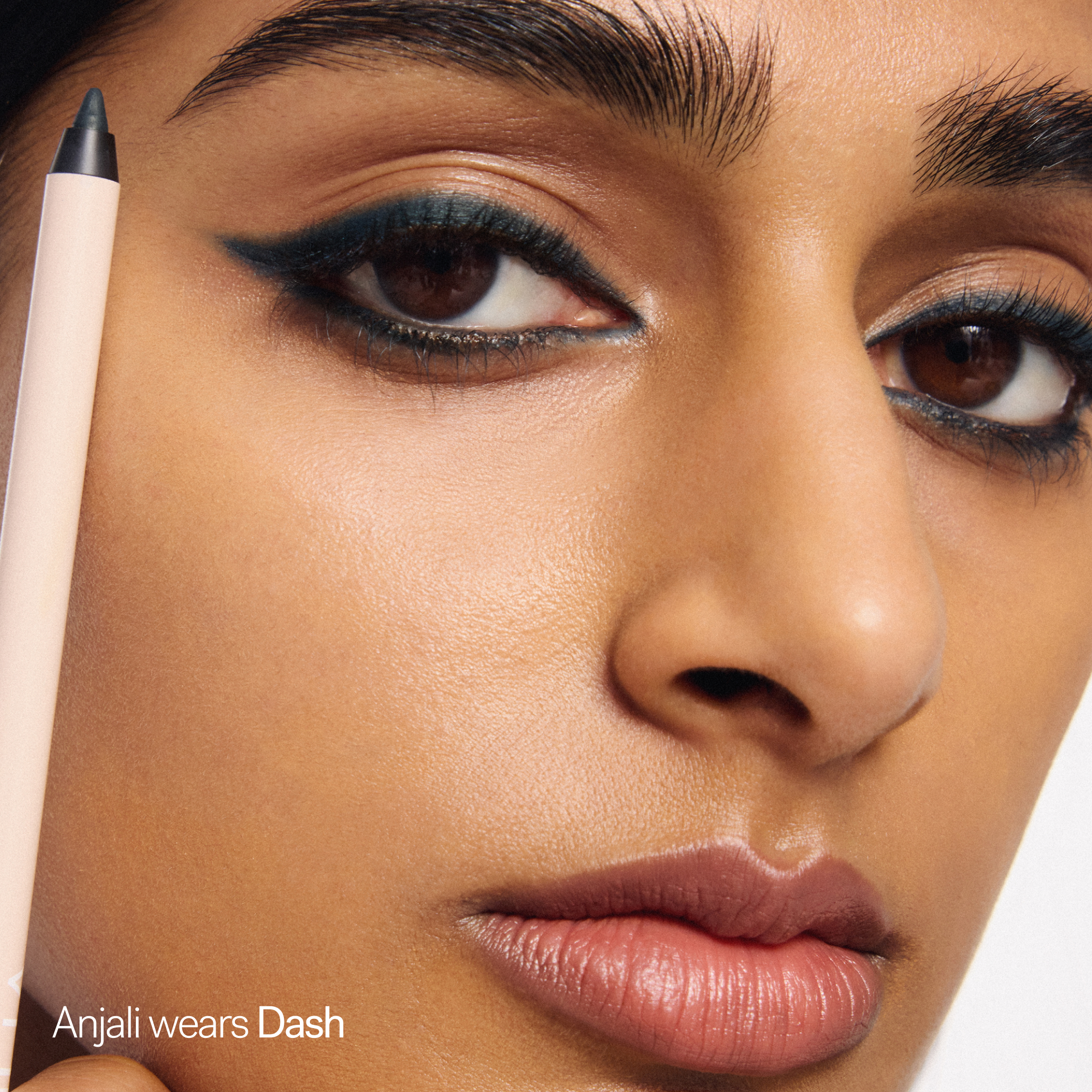 ILIA BEAUTY THRU LINE WATERPROOF EYELINER - MATTE